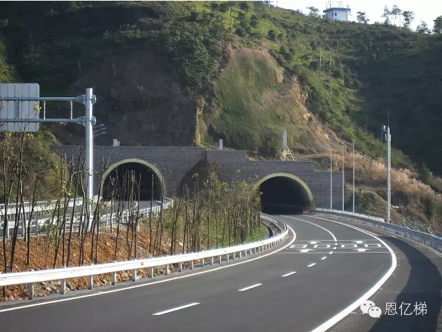 ���|��UPS�Դ�И˺��������������B�o�C늹���